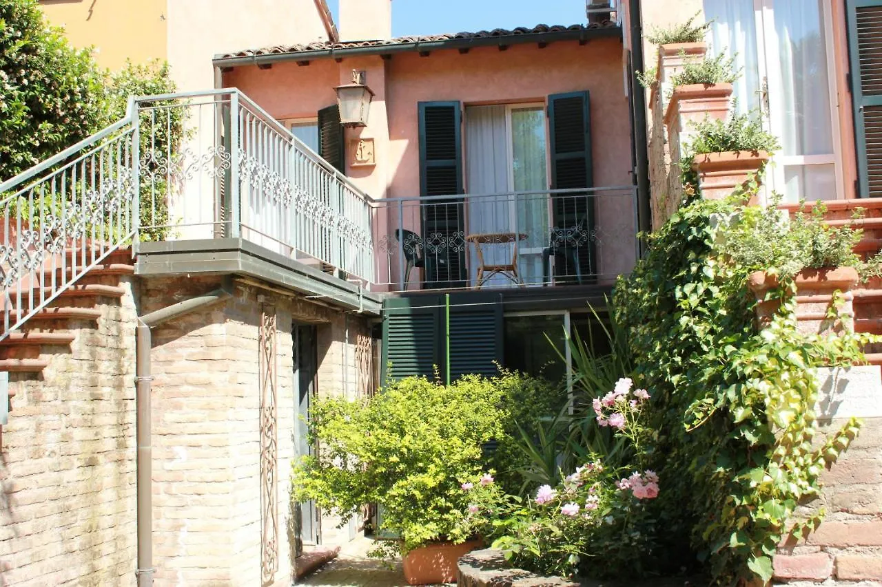Ai Giardini Di San Vitale Ravena 3*,